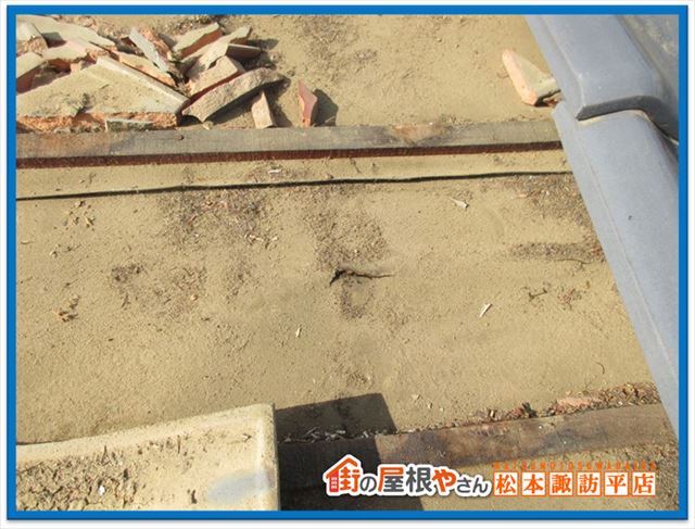 松本市雨漏り点検　ルーフィング劣化